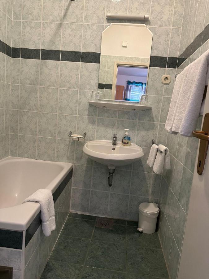 Longa Rooms Sibenik Bagian luar foto