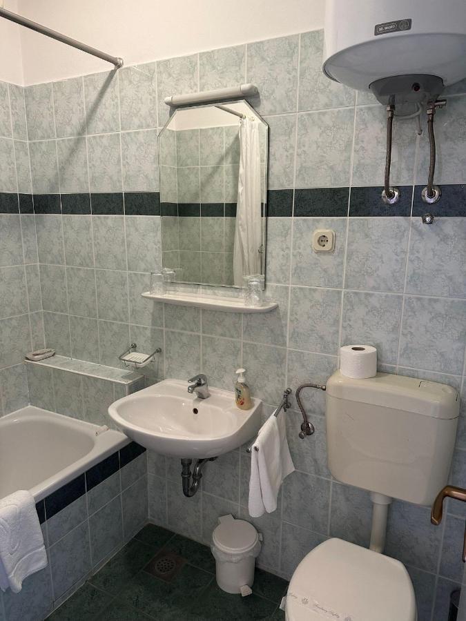 Longa Rooms Sibenik Bagian luar foto